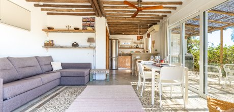 Main house including guest house with a sofa bed, children's bedroom, a bathroom, open-plan kitchen/dining area, BBQ & terrace